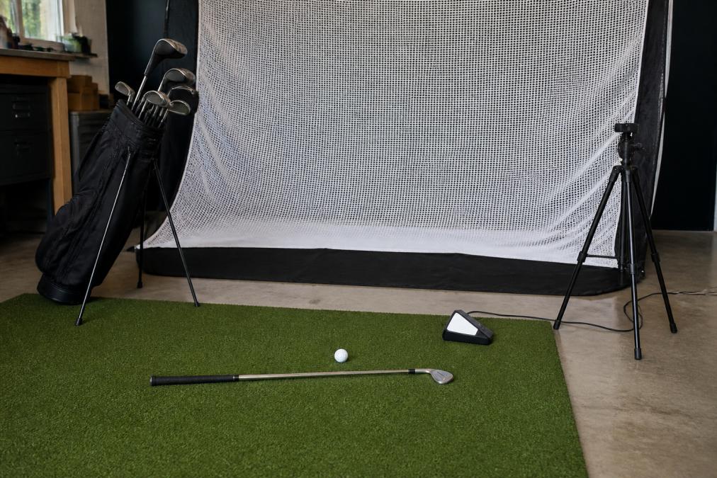 Best Budget Golf Simulator 2026: Top Picks Under $1000